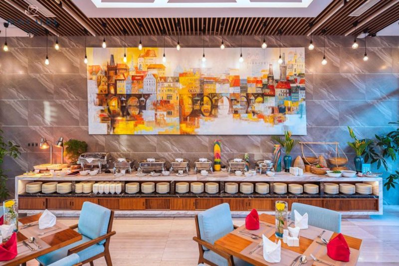 Buffet sáng mỗi ngày tại nhà hàng