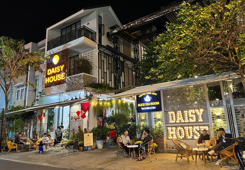 Daisy House Phú Yên về đêm