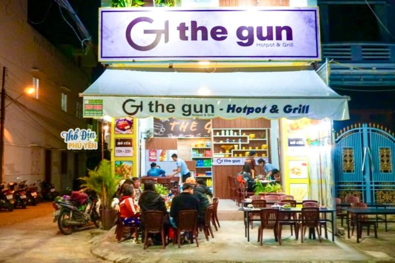 Quán lẩu gà lá é The GUN